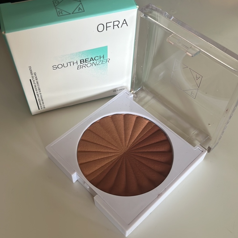 Bronzer - Picture 2 of 4